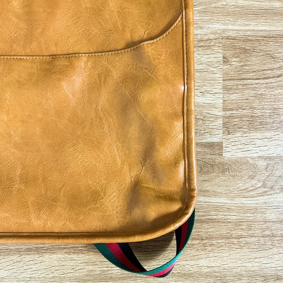 Vintage Crossbody Purse - Picture 3 of 5